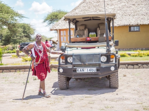 Penety-Safari-Jeep